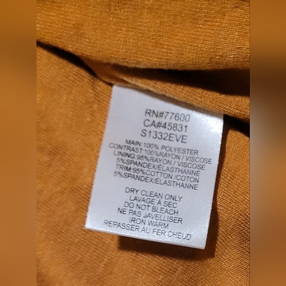 Saltwater LUXE Black Crossfire Bomber Jacket in floral Patern Size Medium - Picture 9 of 10